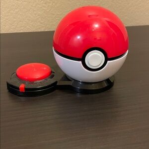 Pokemon White and Red Surprise Attack Game with Jigglypuff